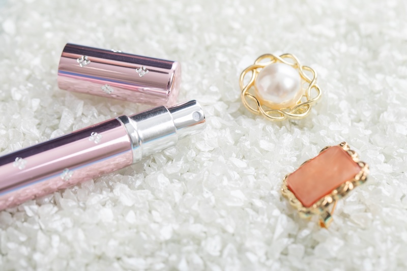 ポーチの中身 香水