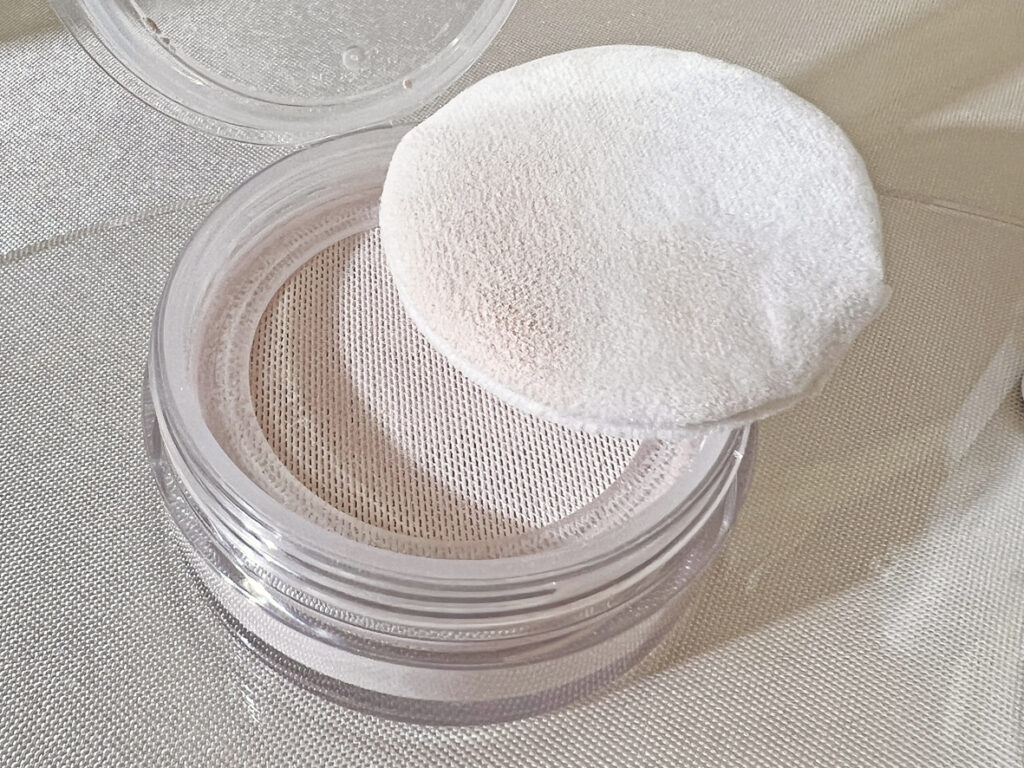 セラムフィットモイストフェイスパウダー バイユア 新色